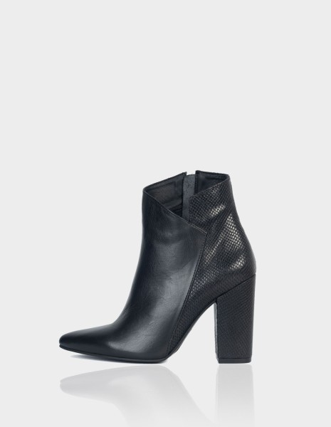 Botin Mahon Cuero Negro