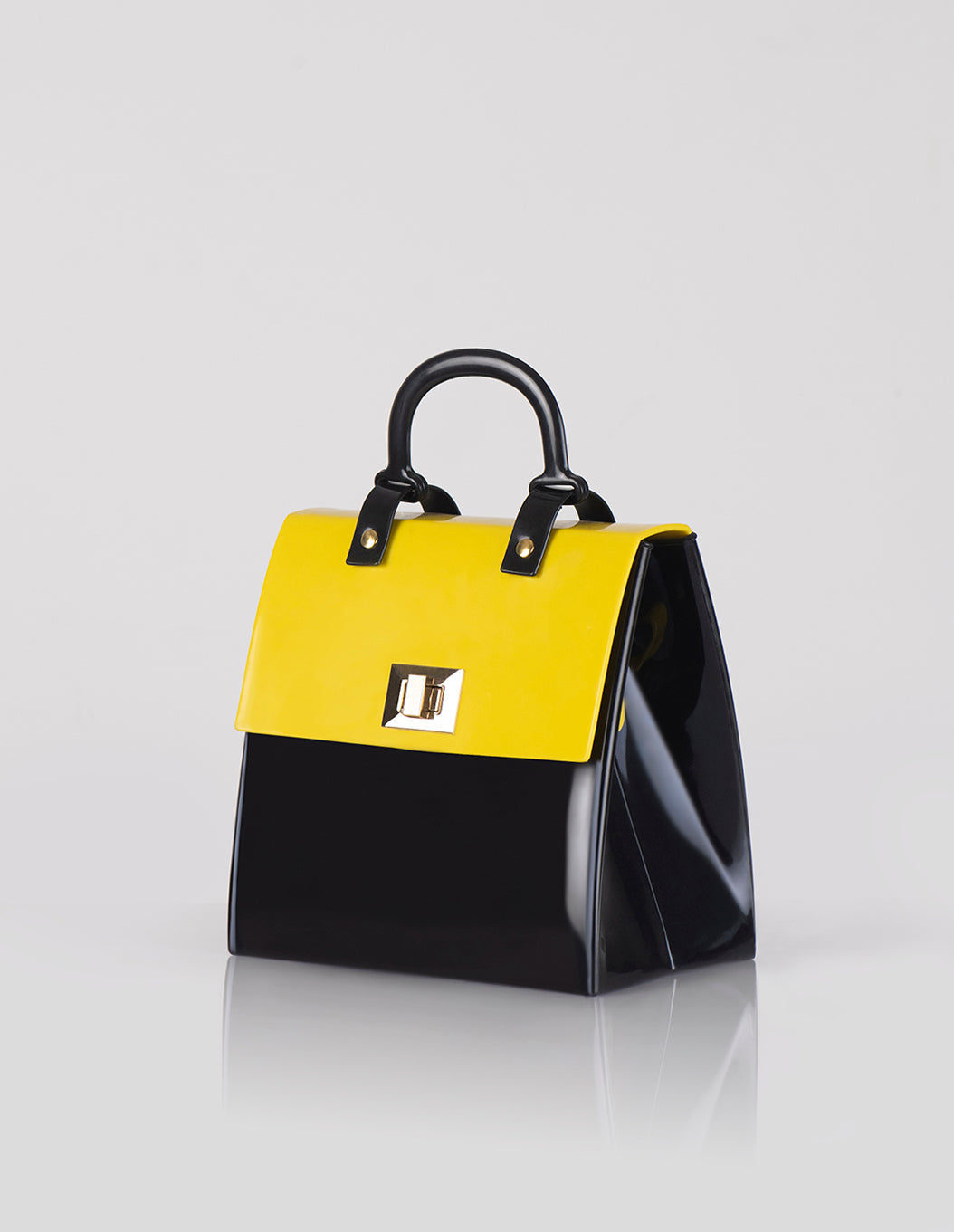 Bolso Cofre en Caucho Negro x Amarillo