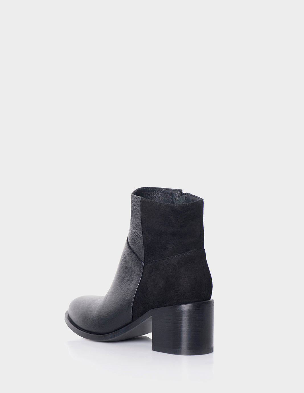 Botin Bianca Cuero Negro