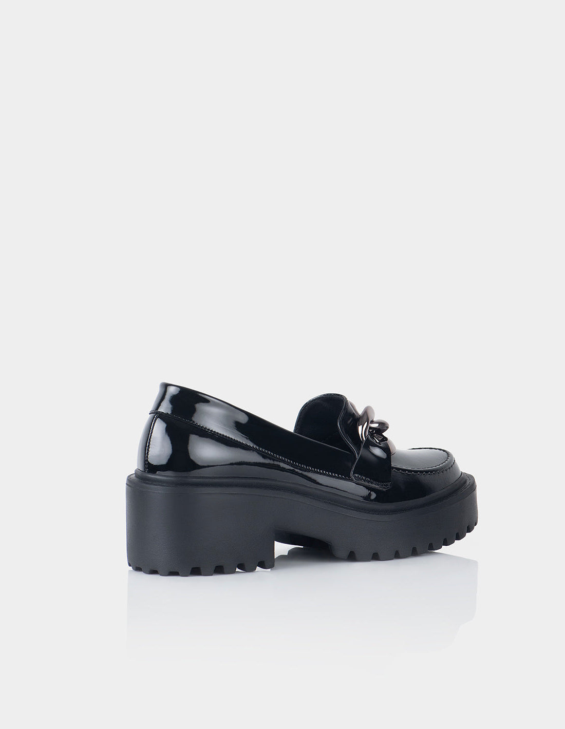 Mocasin Cloe Charol Negro