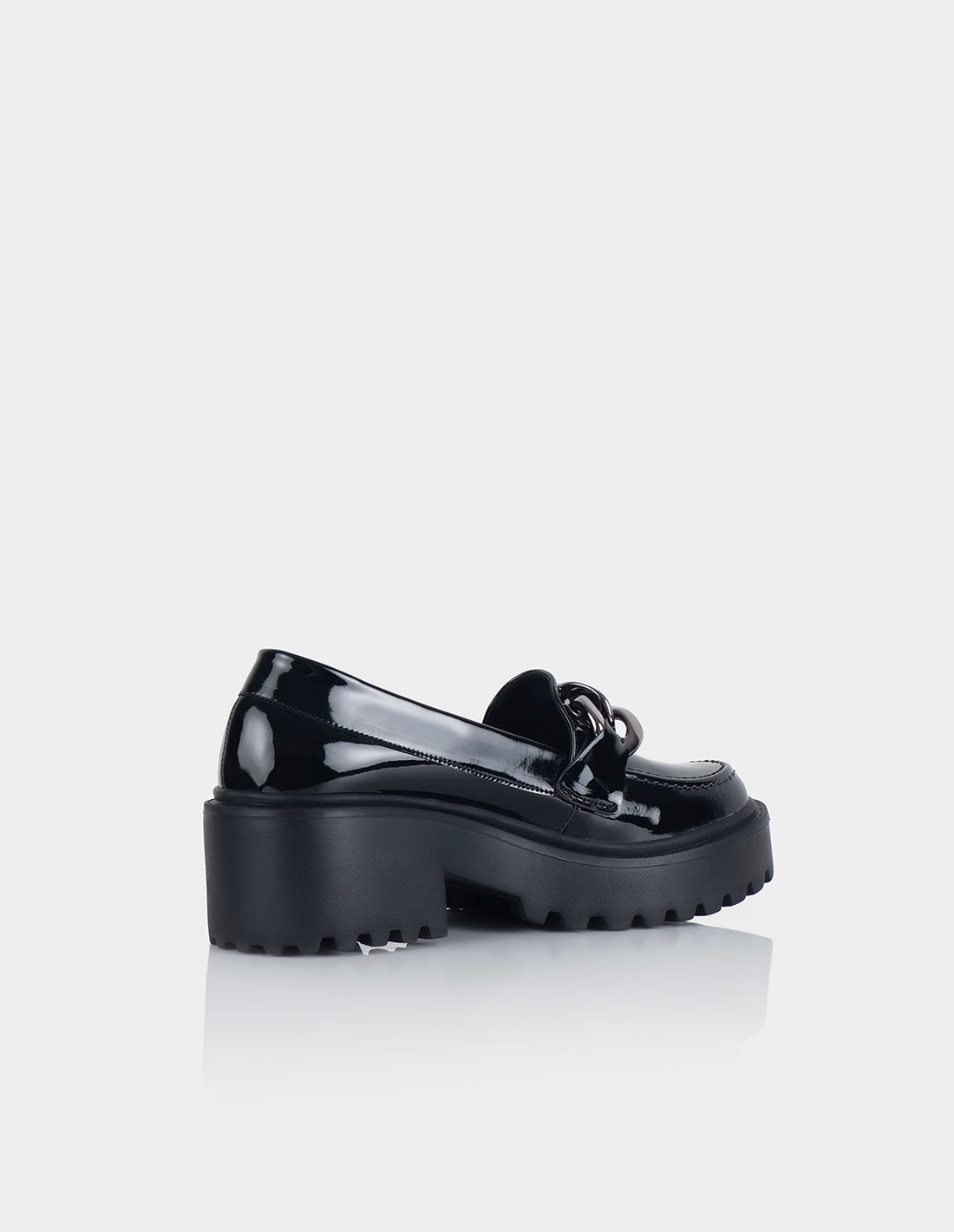Mocasin Cloe Charol Negro