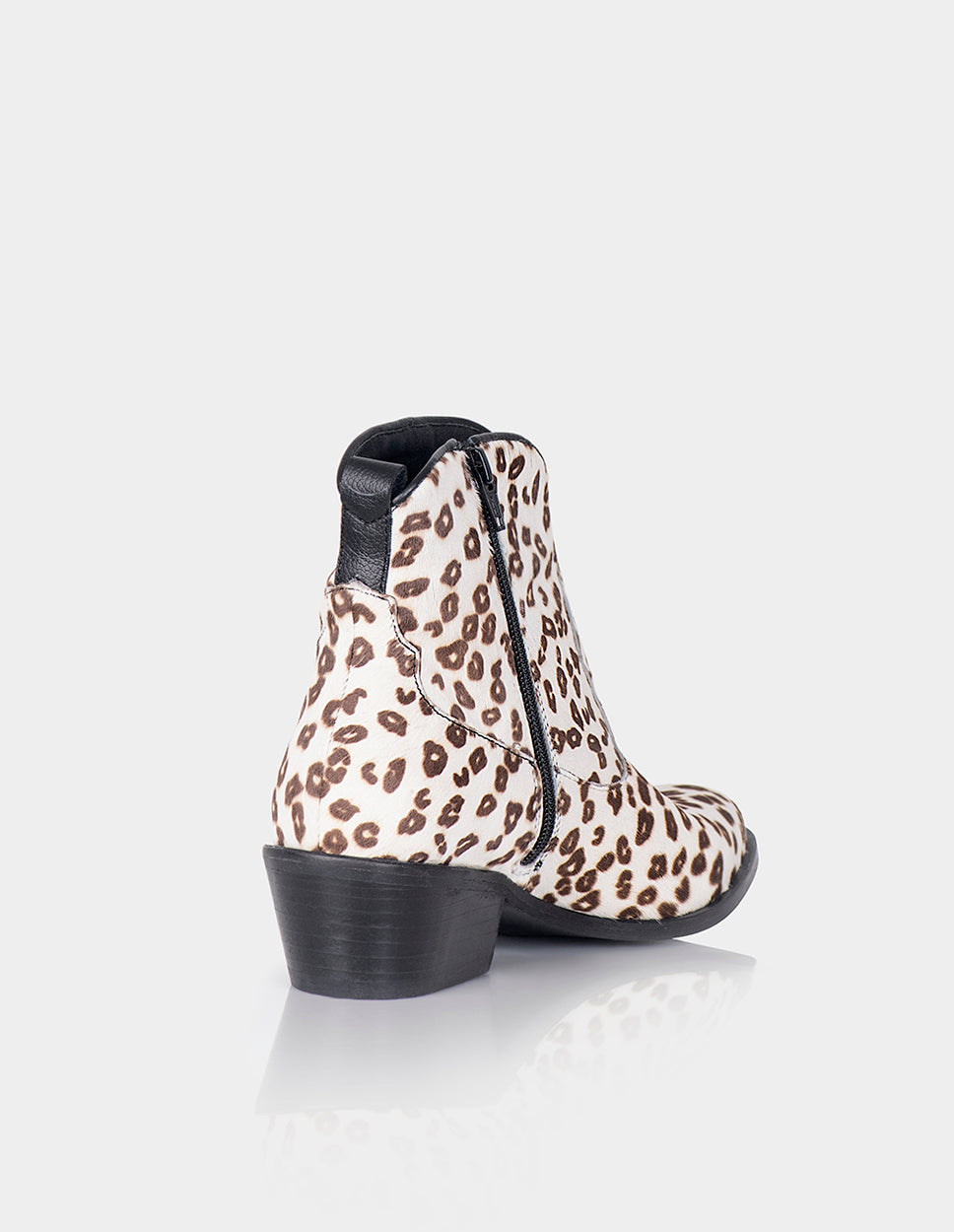 Botin Estonia Pelo Cheeta