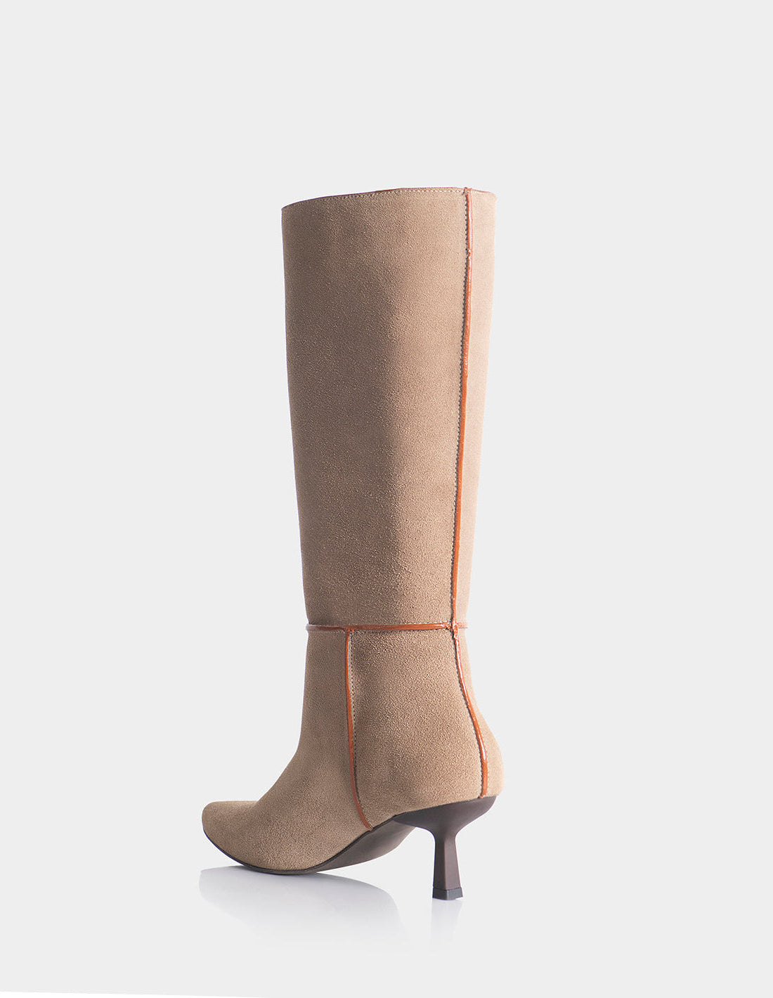 Bota Fiora Gamuza Almendra