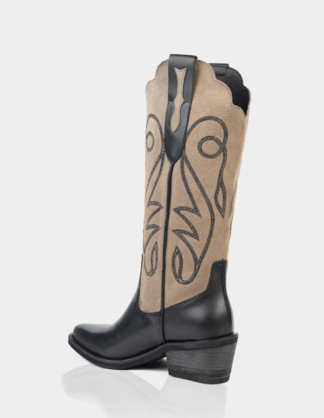 Texana Ikon Negro x Almendra
