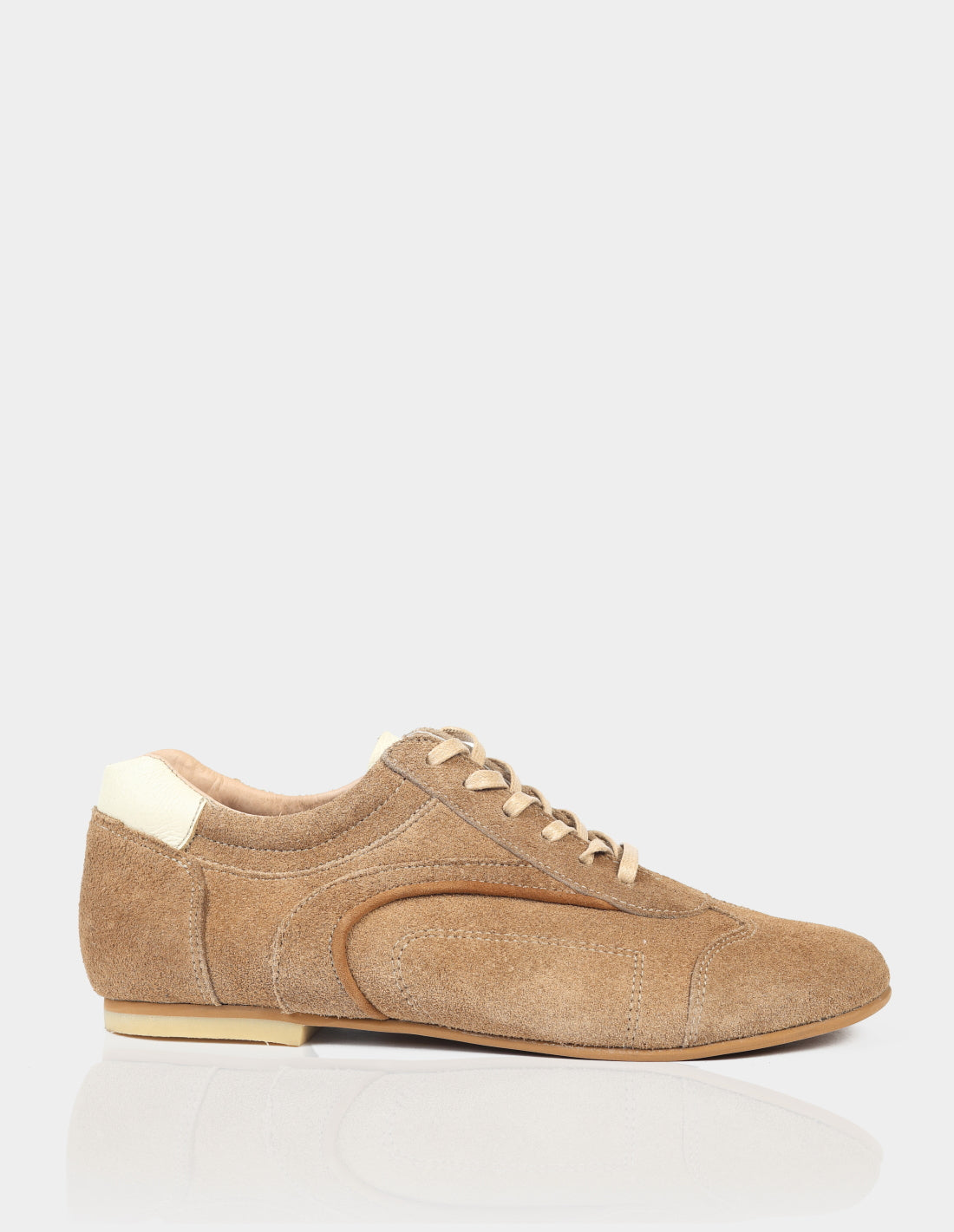 Mia Sneaker Gamuza Almendra Beige