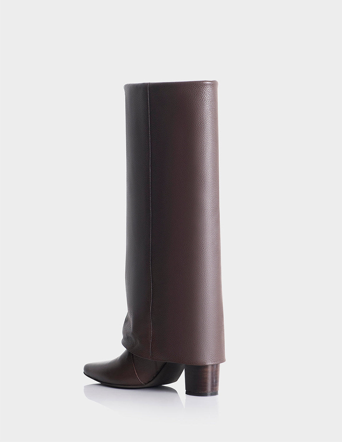 Bota Mikaela Cafe