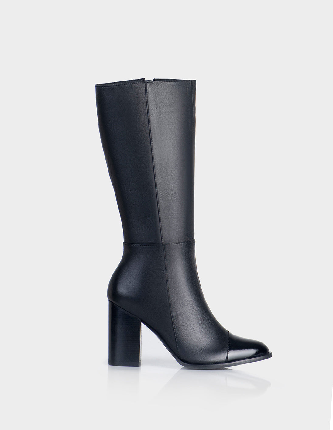 Bota Noa Charol x Cuero Negro