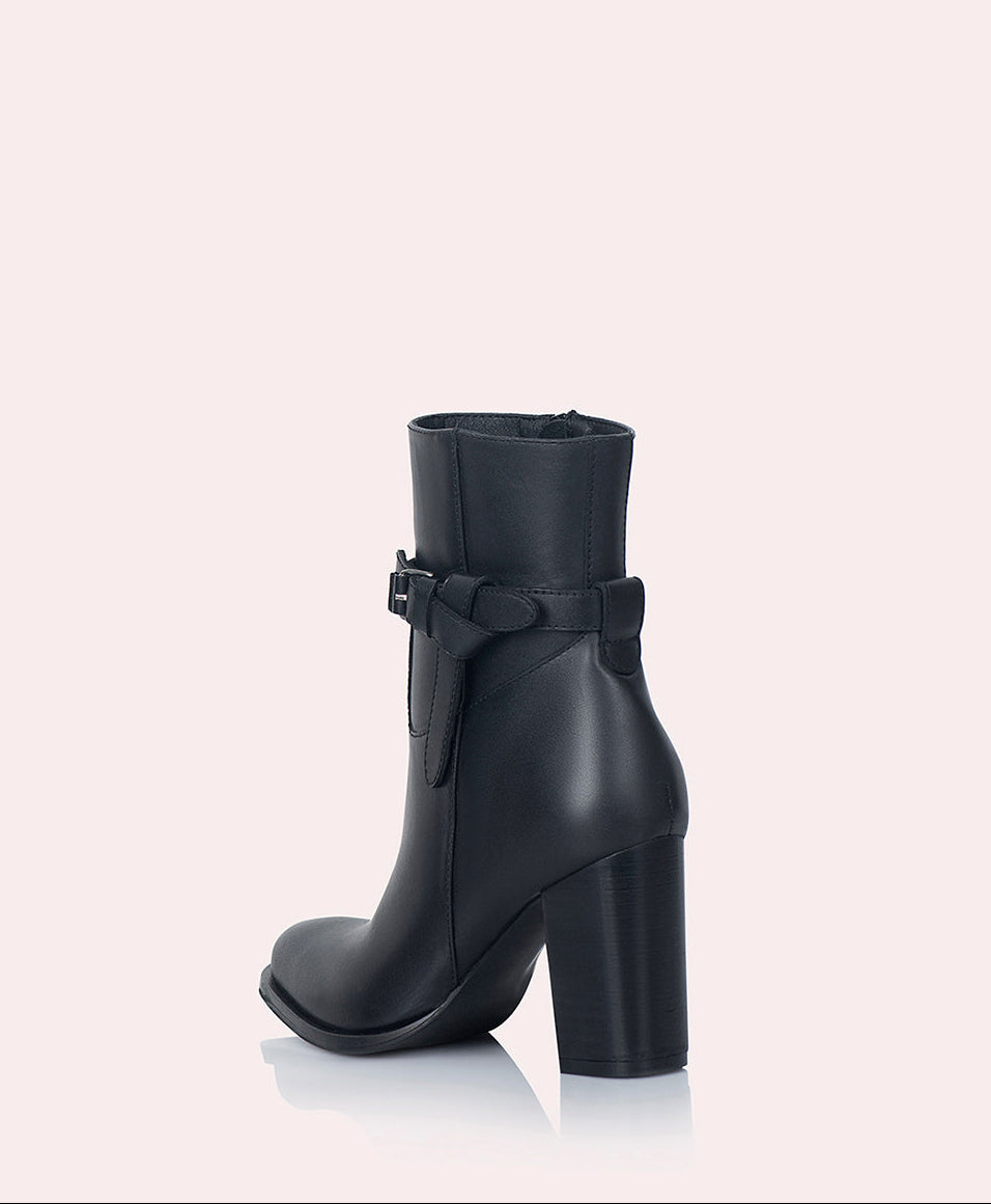 Botin Paloma Cuero Negro