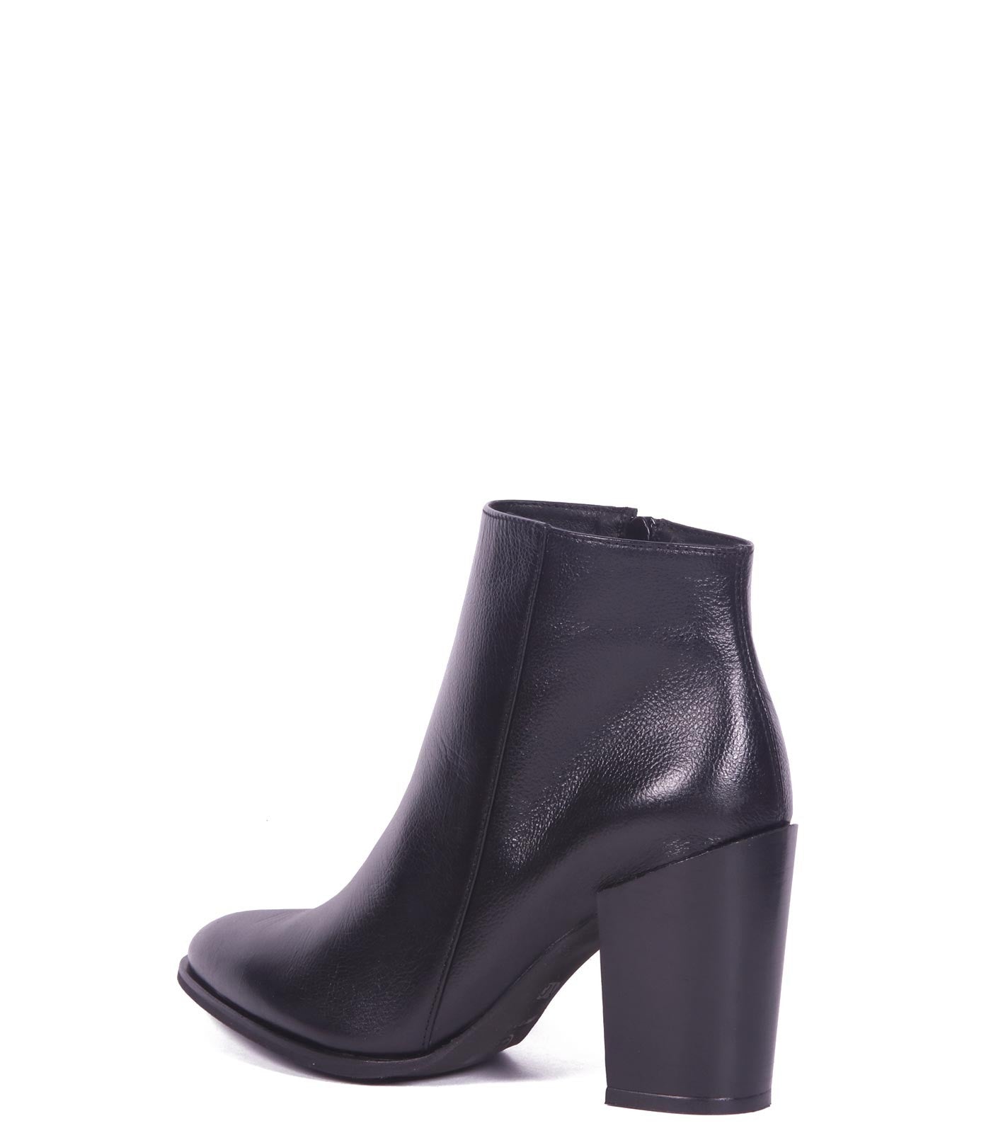 BOTIN RANDY CUERO