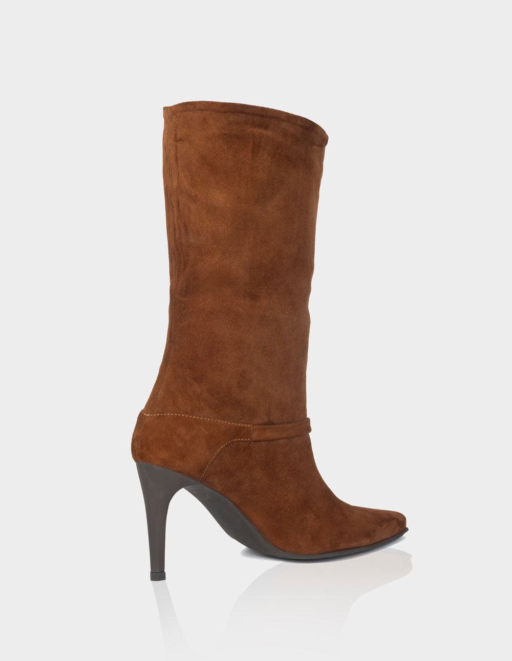 Bota Versatta Cuero Ante Canela