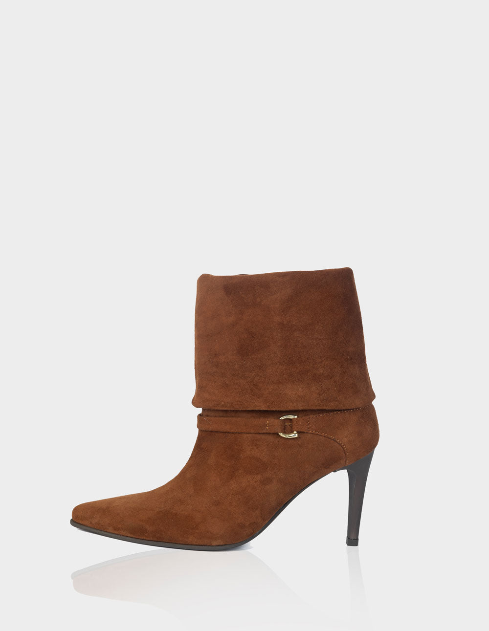Bota Versatta Cuero Ante Canela