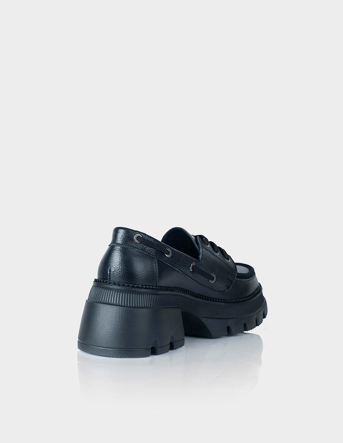 Mocasín Zetta Cuero Negro