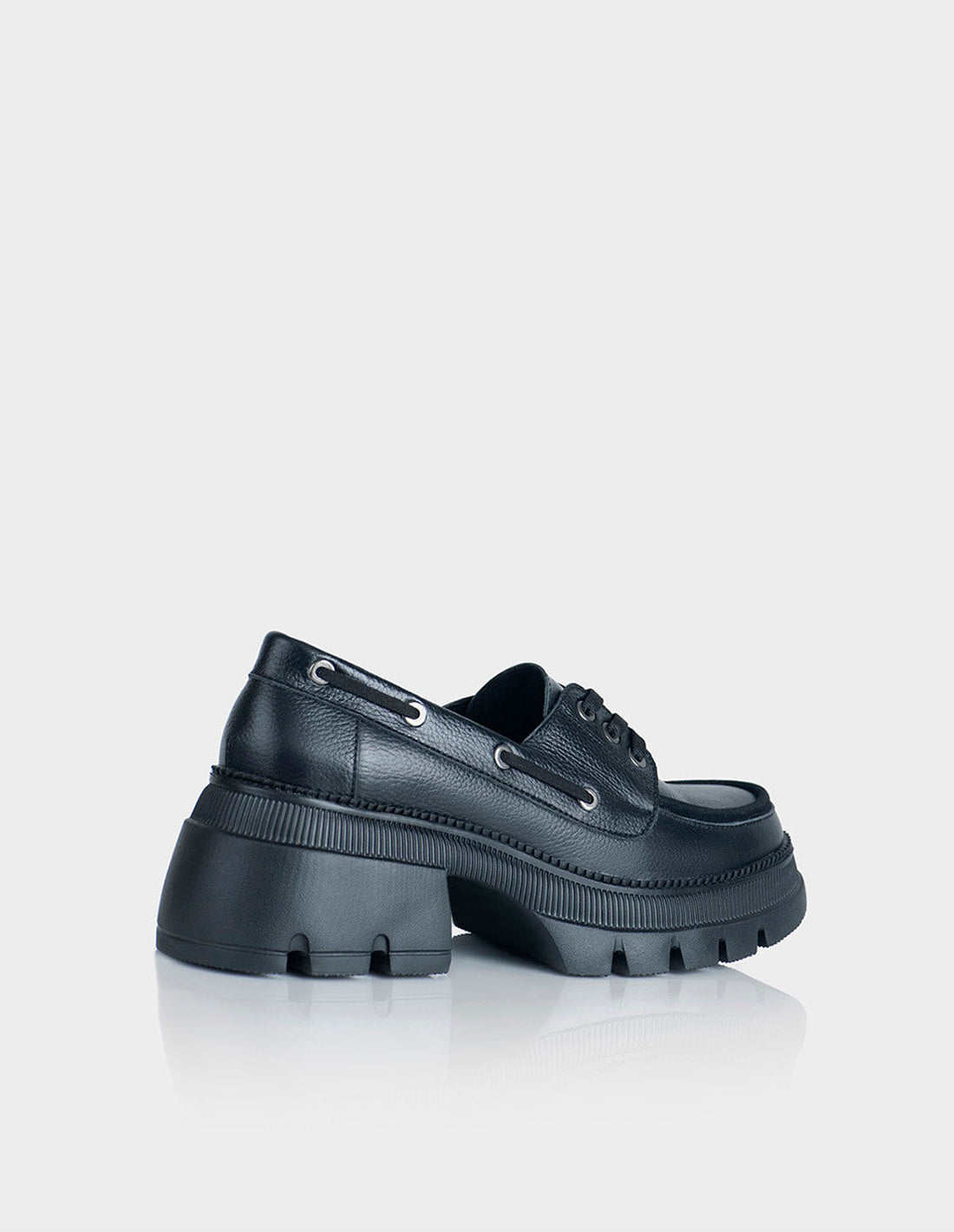 Mocasín Zetta Cuero Negro