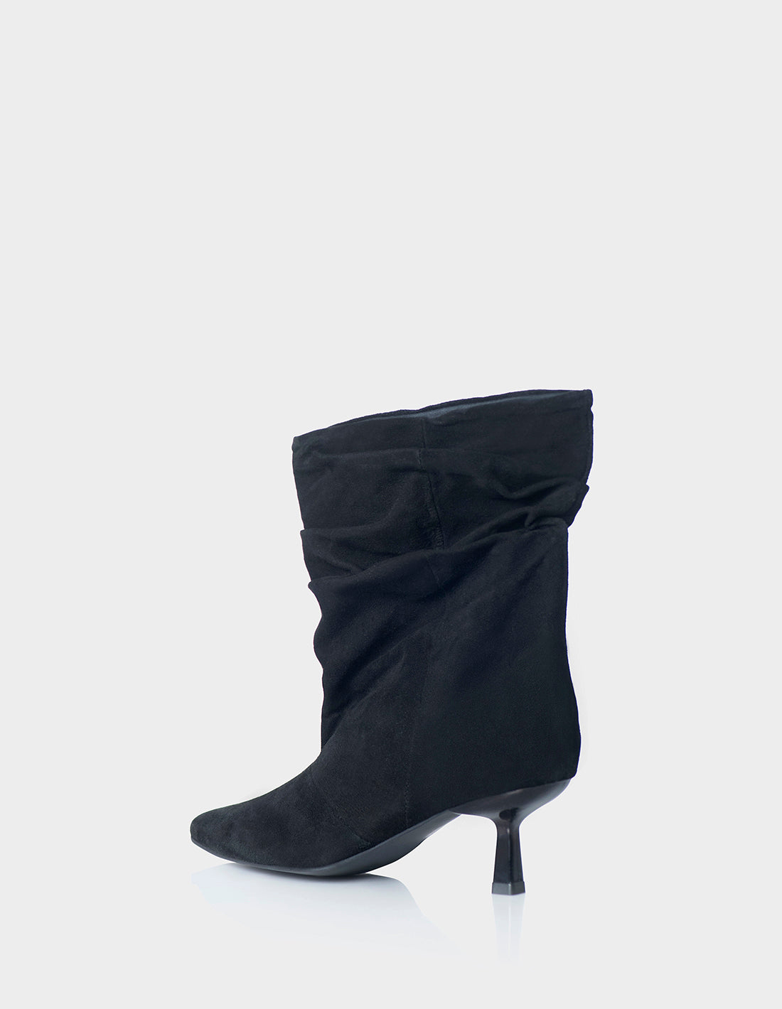 Botin Zelia ante Negro