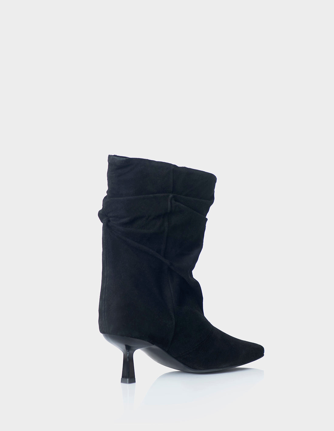 Botin Zelia ante Negro