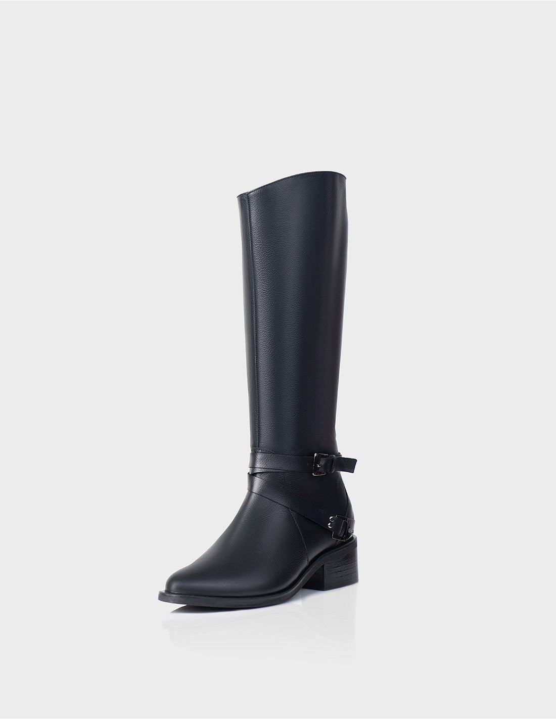Bota Magna Cuero Negro