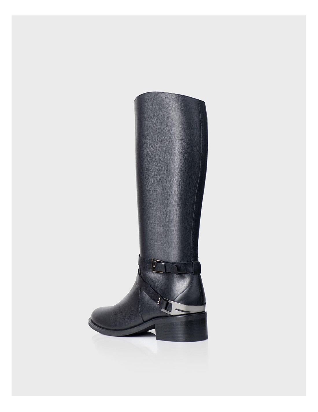Bota Magna Cuero Negro