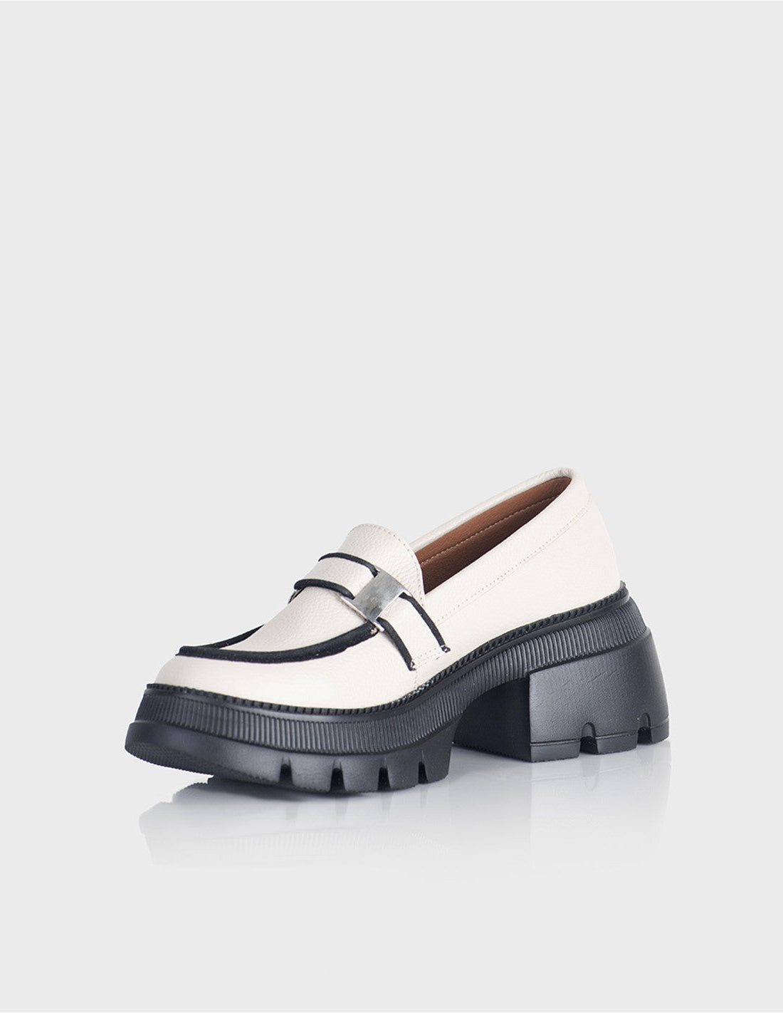 Mocasin Zenda cuero Beige